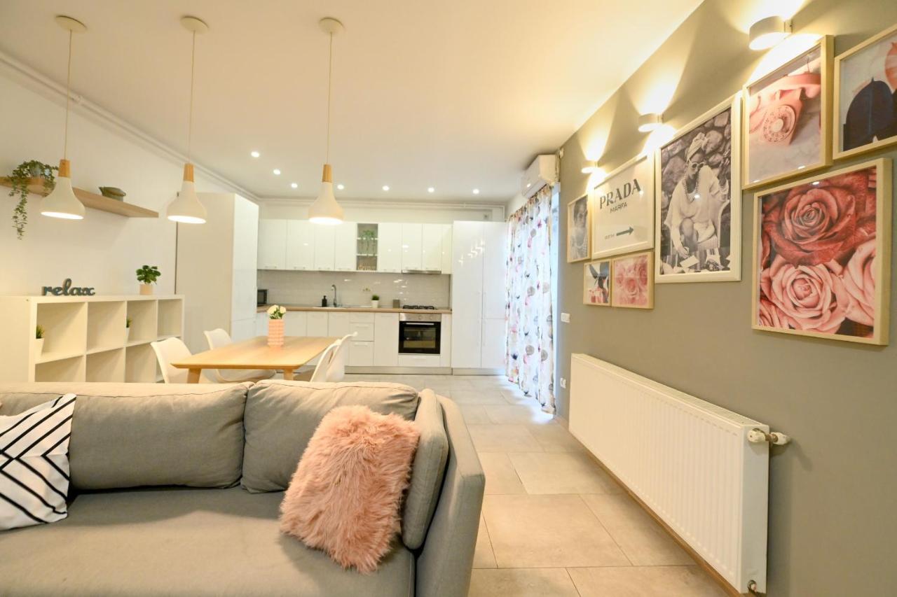 Splendid 2Br Apartment With Breathtaking Views Of Casa Poporului Bukarest Eksteriør billede