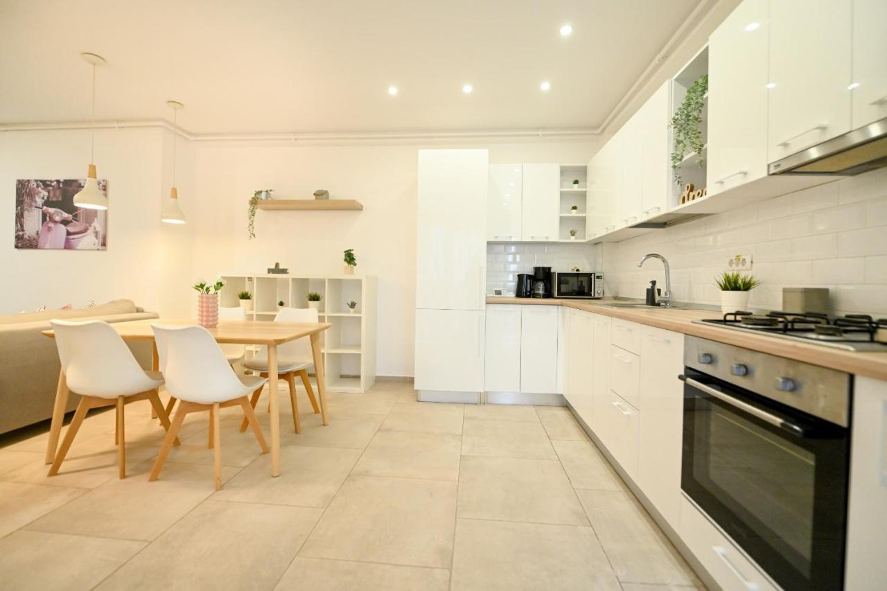 Splendid 2Br Apartment With Breathtaking Views Of Casa Poporului Bukarest Eksteriør billede