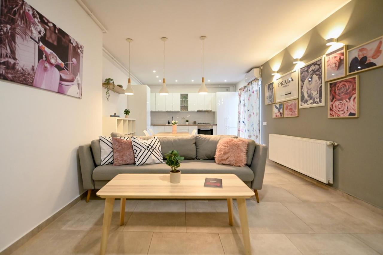 Splendid 2Br Apartment With Breathtaking Views Of Casa Poporului Bukarest Eksteriør billede