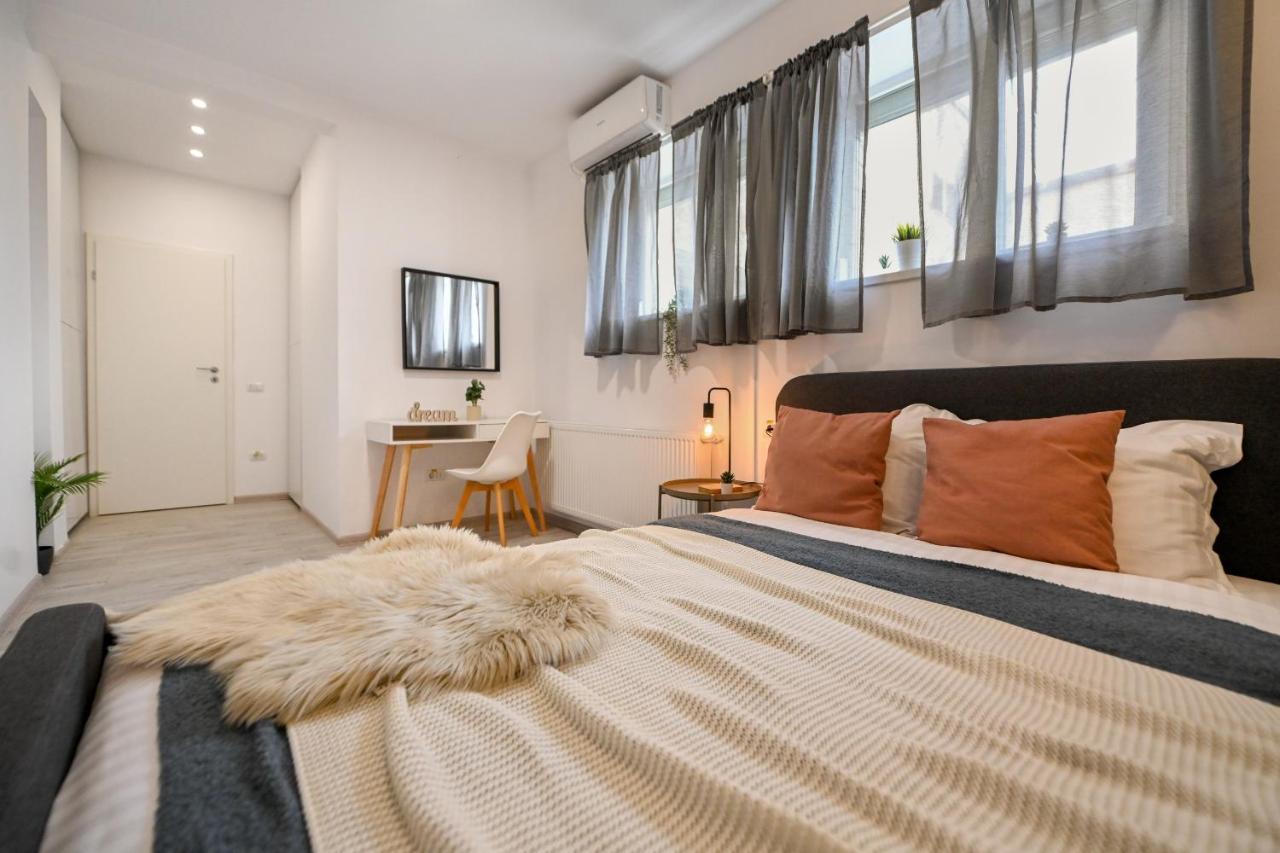 Splendid 2Br Apartment With Breathtaking Views Of Casa Poporului Bukarest Eksteriør billede