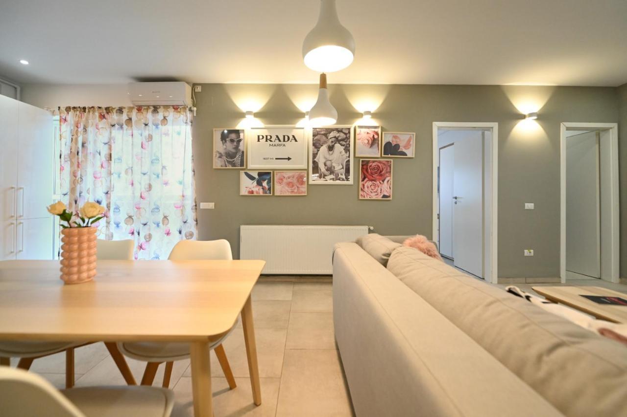 Splendid 2Br Apartment With Breathtaking Views Of Casa Poporului Bukarest Eksteriør billede