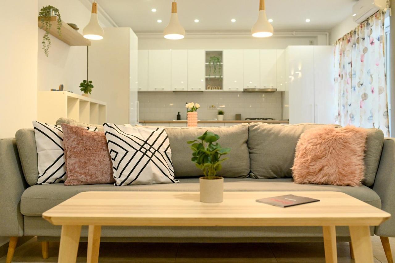 Splendid 2Br Apartment With Breathtaking Views Of Casa Poporului Bukarest Eksteriør billede