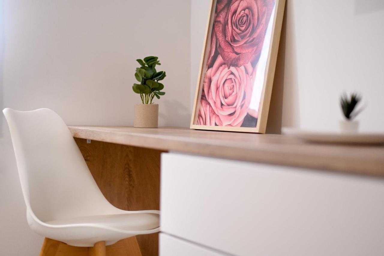 Splendid 2Br Apartment With Breathtaking Views Of Casa Poporului Bukarest Eksteriør billede
